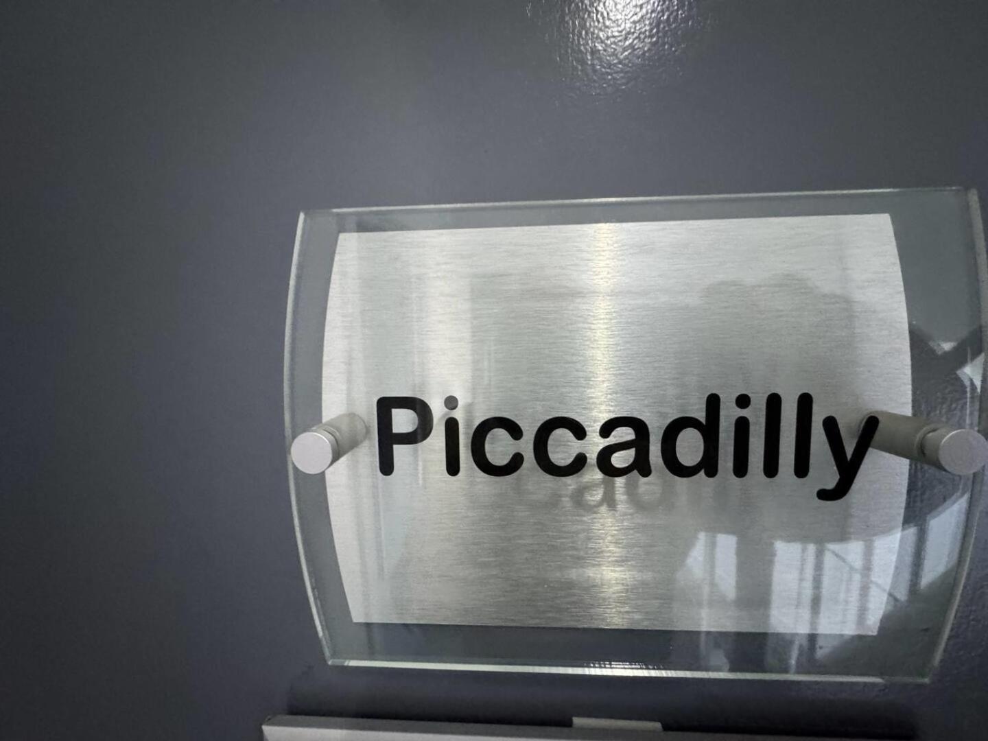 Piccadilly By Pureserviced Plymouth Dış mekan fotoğraf